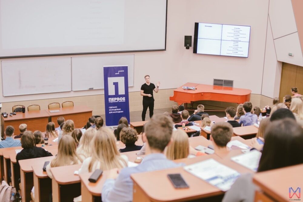 Занятие участников медиацентра