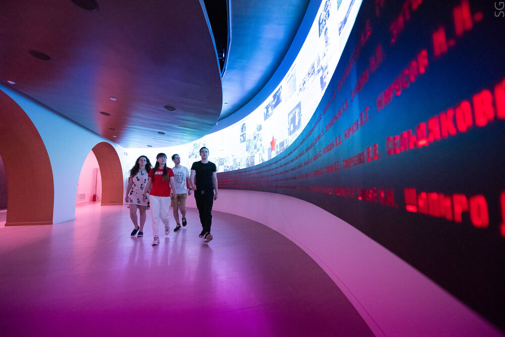 На изображении экспозиционный зал Музея МИСИС «Мемориал Великой отечественной войны»