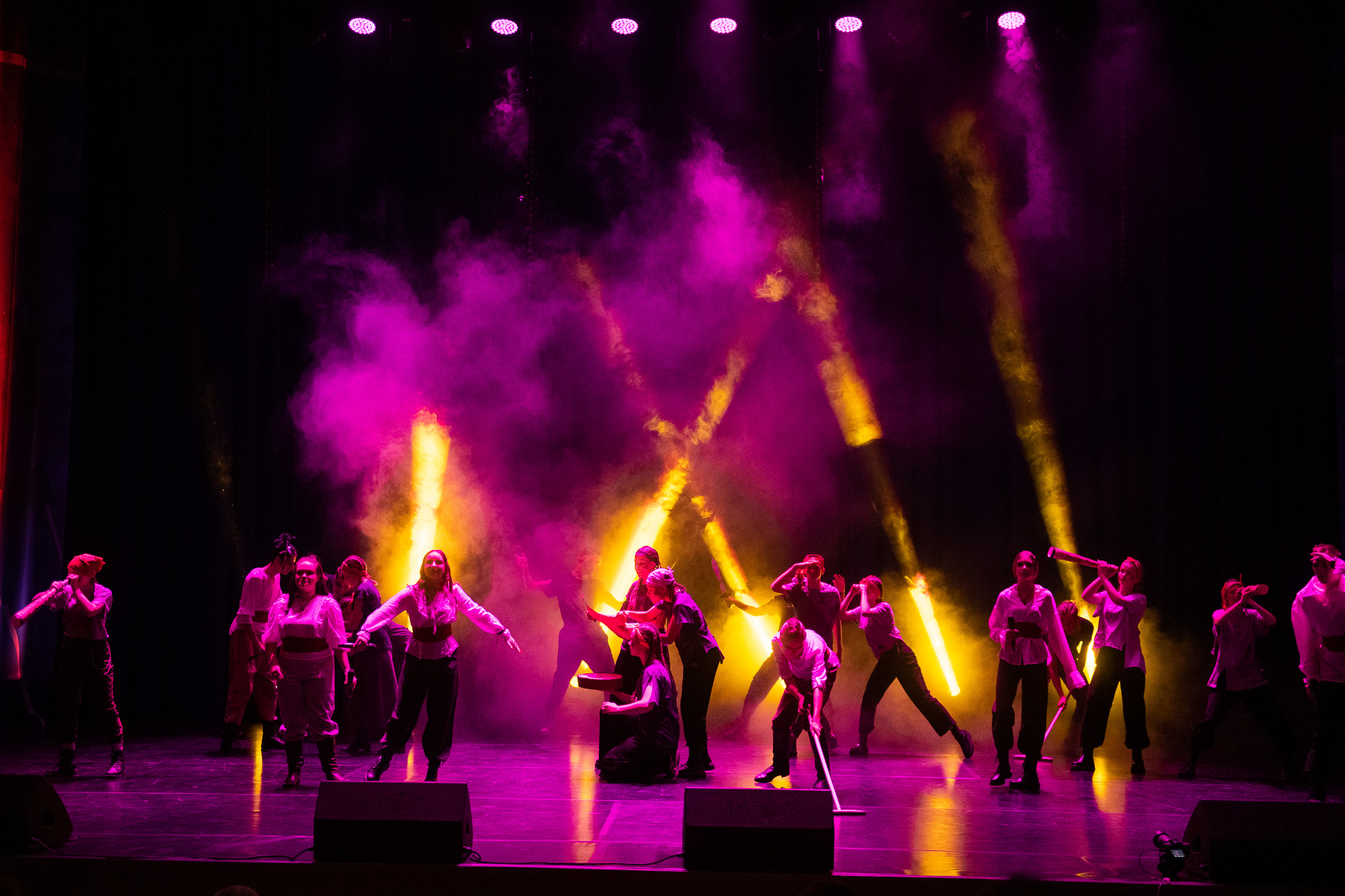 На сцене — творческие коллективы Университета МИСИС