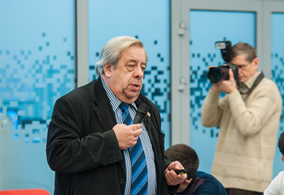 Рождественские лекции — 2015. А.М. Глезер: «Дефекты кристаллической решетки: друзья или враги?»