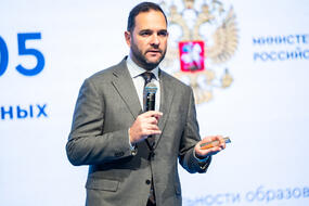 Ректор РХТУ Илья Воротынцев