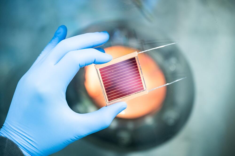 Солнечный модуль на перовскитах