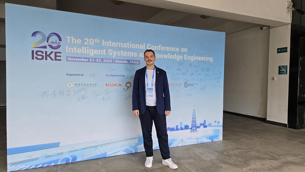 Магистрант Института компьютерных наук НИТУ МИСИС Кирилл Пронин на 20-ой международной конференции ISKE в г. Шунде